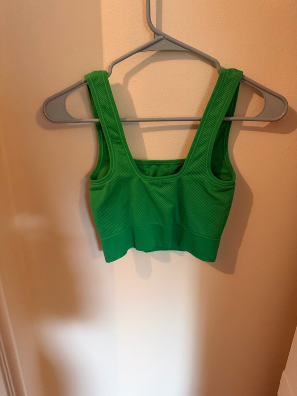 All in Motion XS 3-Piece Workout Set in Vibrant Green: Shorts, Bra & Top - Picture 3 of 12